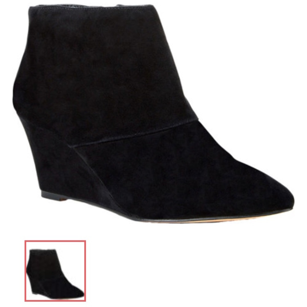 Sole Society Galaossi suede booties. Size 9
